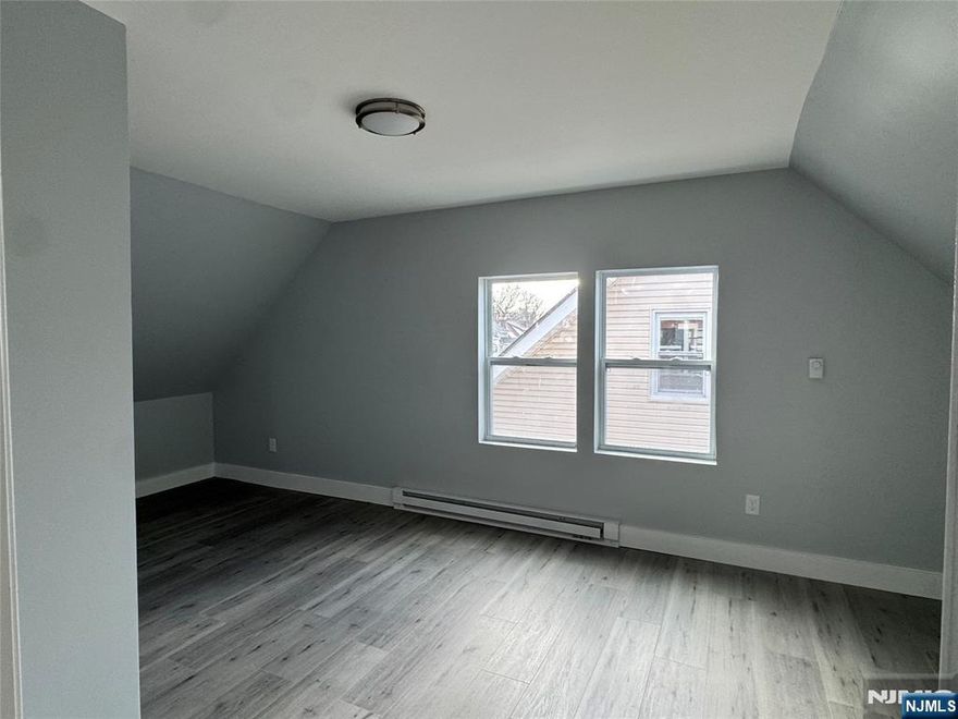 This beautifully renovated 2-bedroom apartment offers a bright, open-concept layout designed for modern living. The unit features a stylish kitchen with contemporary cabinetry and brand-new, state-of-the-art appliances, seamlessly flowing into the living and dining area. Spacious bedrooms, a modern bathroom, and the convenience of an in-unit washer and dryer complete the space. Thoughtfully updated throughout, this apartment delivers a perfect balance of comfort, functionality, and modern style, ready for you to move right in.