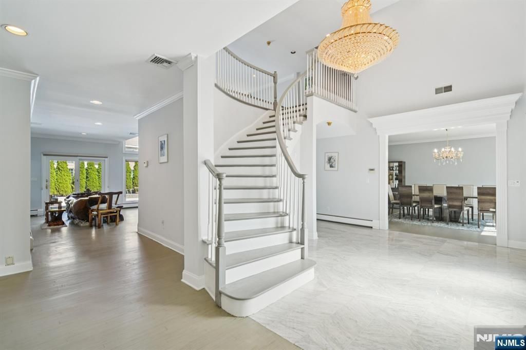 Photo of 32 Laurie Drive, Englewood Cliffs, NJ 07632 (MLS # 25034089)