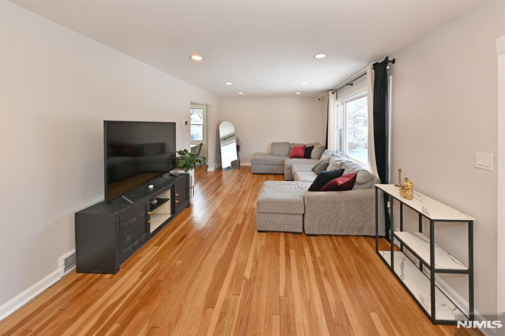 262 Spring Valley Avenue