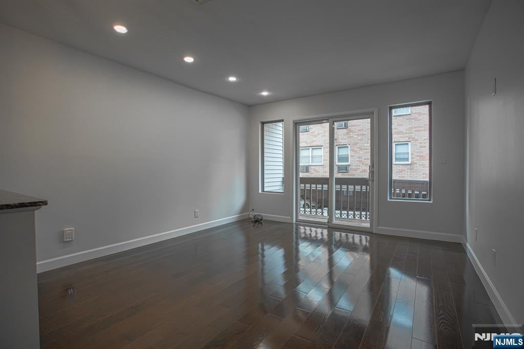 31 Fairmount Avenue 6A