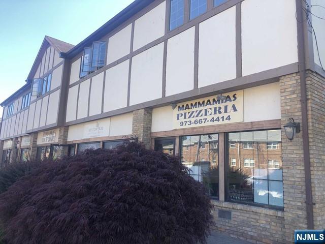 301 Bloomfield 2, Nutley, New Jersey - 2 Bedrooms  
2 Bathrooms  
7 Rooms - 