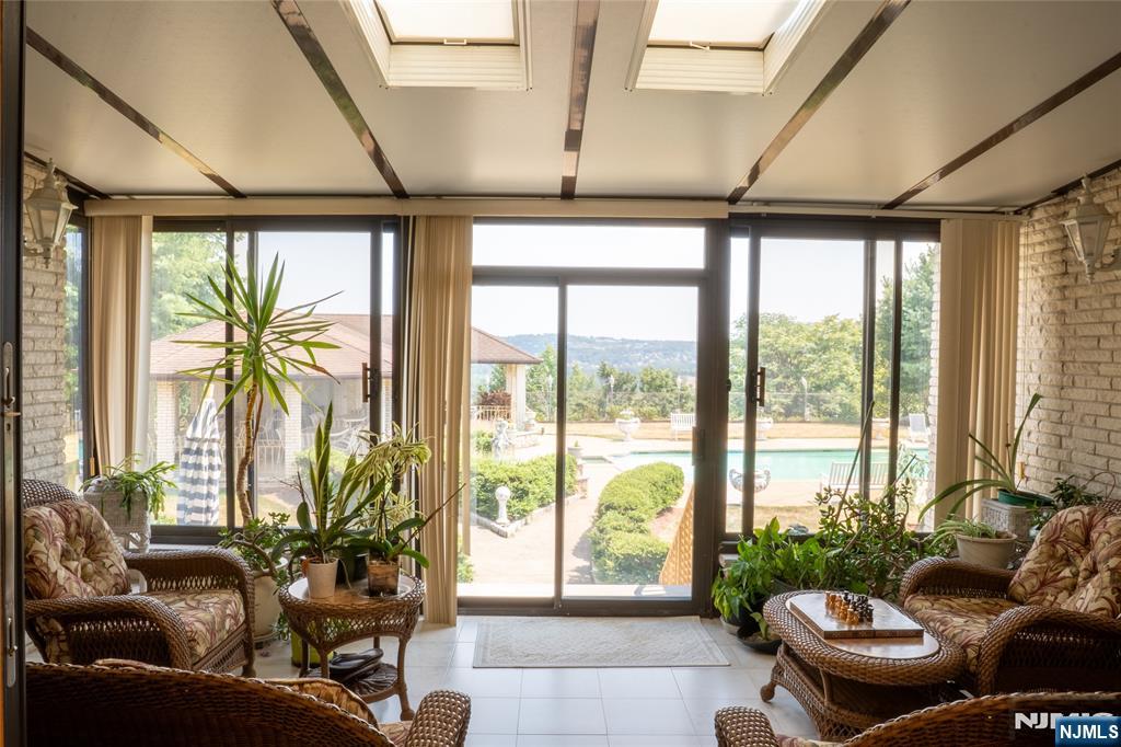 8 Lookout Point Trail