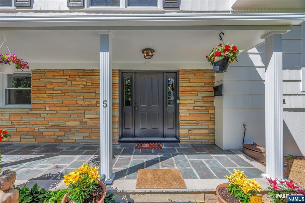 5 Fairview Avenue