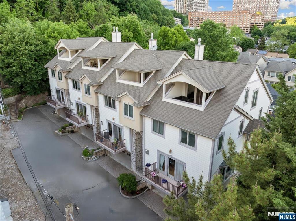 Property for Sale at 1464 River Road 1, Edgewater, New Jersey - Bedrooms: 3 
Bathrooms: 4  - $1,150,000