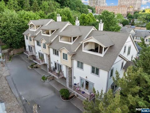 1464 River Road 1 Edgewater NJ 07020