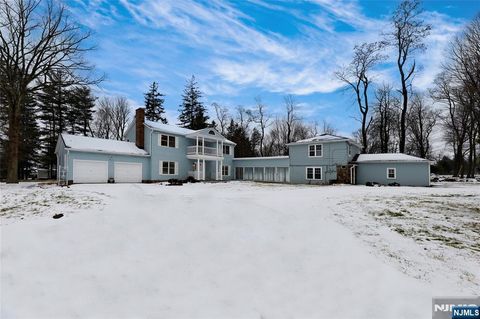 Photo of 376 Stanhope Road, Sparta, NJ 07871 (MLS # 26000267)