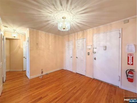 Photo of 2160 Center #5N, Fort Lee, NJ 07024 (MLS # 25034850)