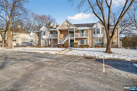 560 Holly Court Mahwah NJ 07430