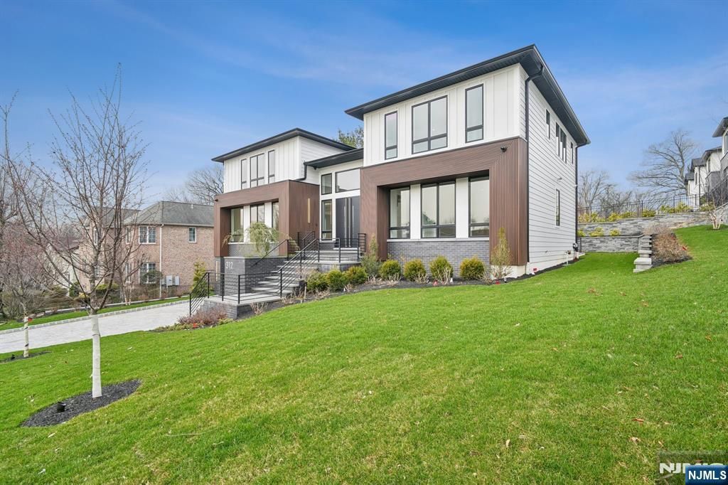 Photo of 312 Bolz Street, Englewood Cliffs, NJ 07632 (MLS # 25035125)