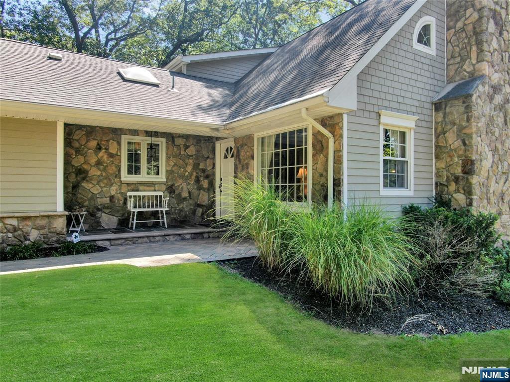 66 Rose Avenue