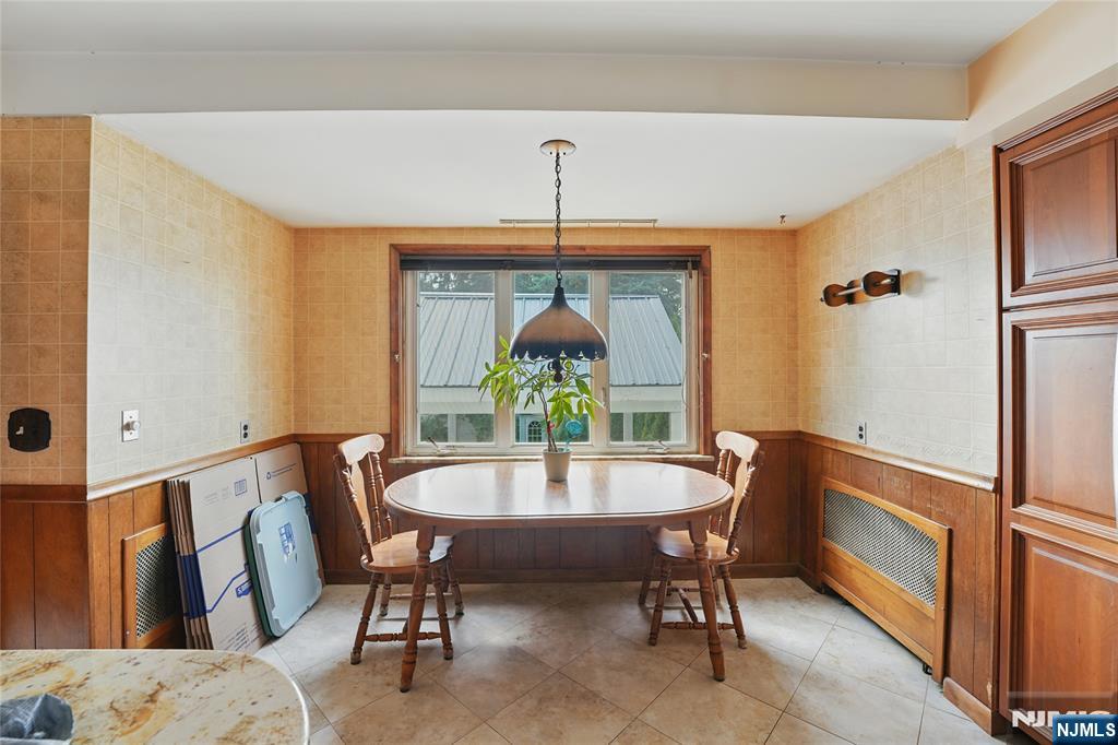 405 Abbott Avenue