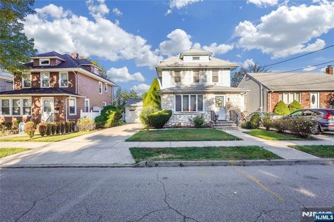 405 Abbott Avenue Ridgefield NJ 07657