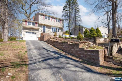 163 Hiawatha Boulevard Oakland NJ 07436
