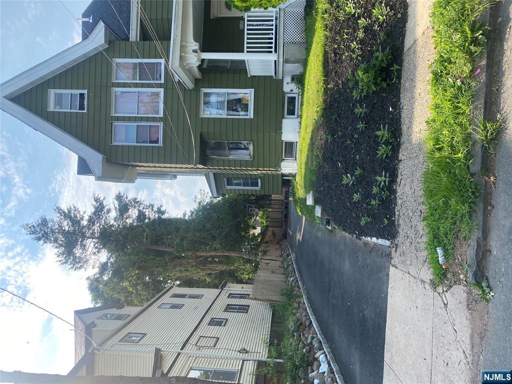 Rental Property at 111113113 Richelieu, Newark, New Jersey - Bedrooms: 6 
Bathrooms: 3 
Rooms: 11  - $3,950 MO.