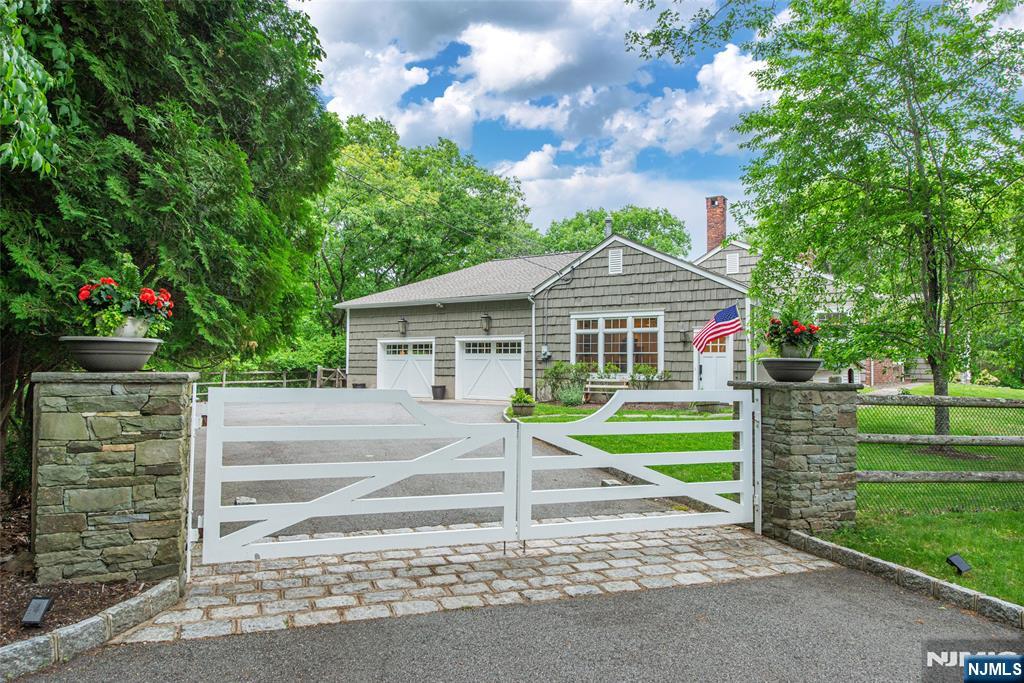 724 Ridge Road
