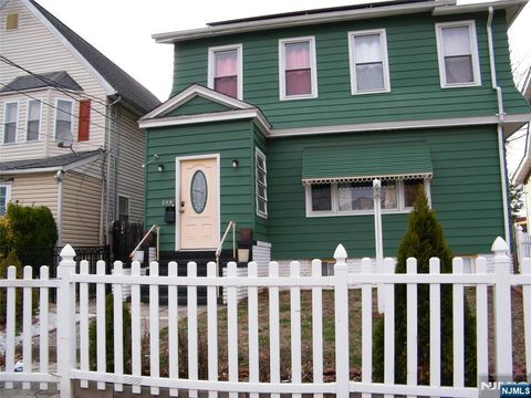 239 Nesbit Irvington NJ 07111
