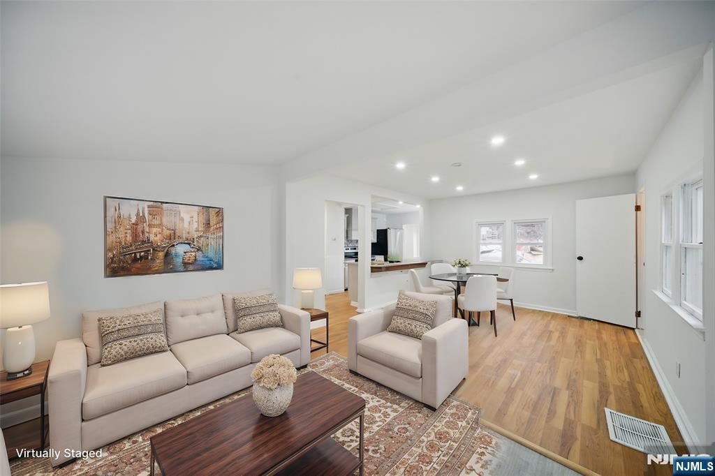 Property for Sale at 9 S Reilly Road, Jefferson Twp, New Jersey - Bedrooms: 2 
Bathrooms: 1 
Rooms: 5  - $325,000