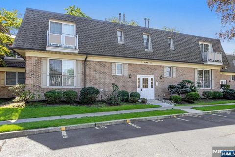 271 Collignon Way 4A River Vale NJ 07675