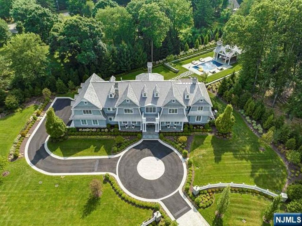 Photo of 23 E Denison Drive, Saddle River, NJ 07458 (MLS # 25014559)