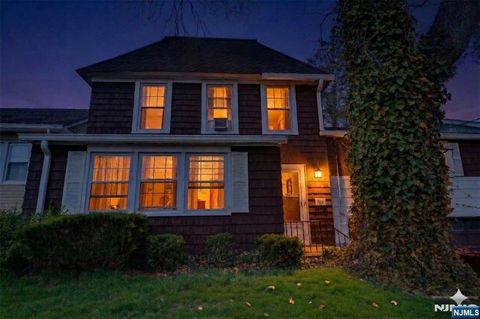 Photo of 113 Lake Street, Bergenfield, NJ 07621 (MLS # 26011286)