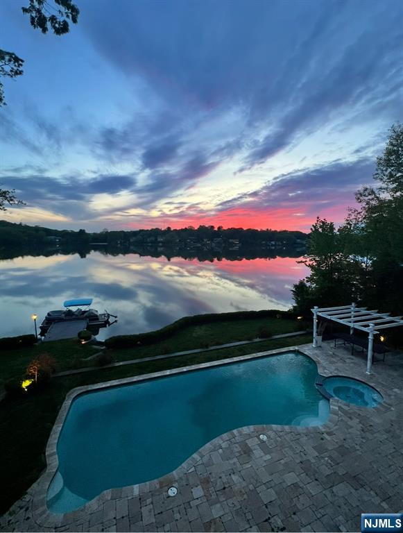 180 E Pines Lake
