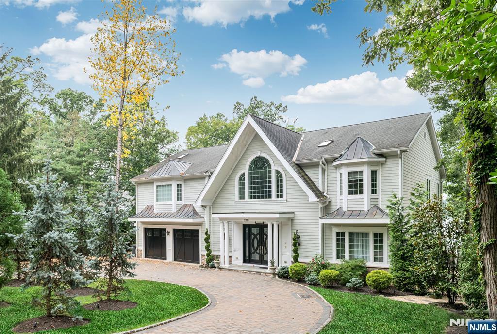 180 E Pines Lake