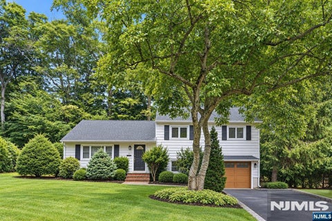 Photo of 29 Addison Place, Ho-Ho-Kus, NJ 07423 (MLS # 26039735)
