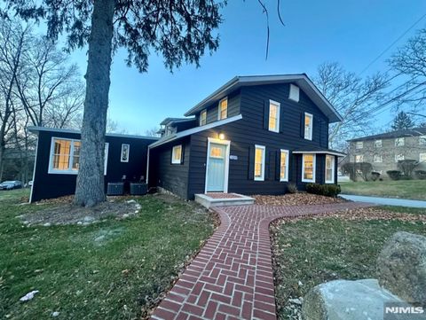 109 Franklin Avenue Oakland NJ 07436