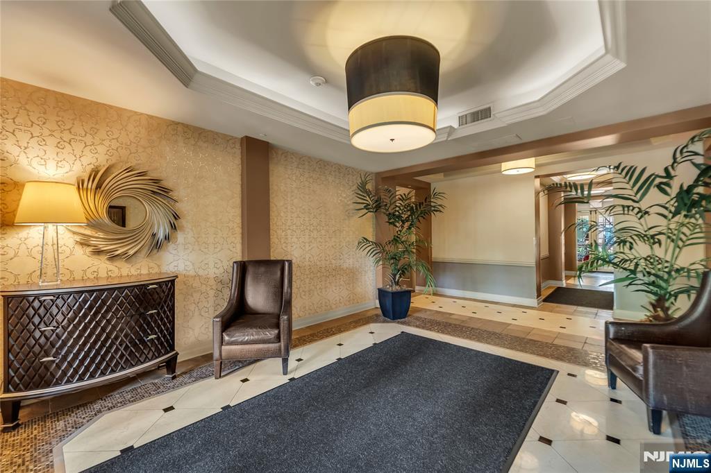2304 The Plaza