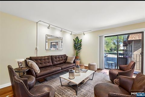 825 Riverside 204 Lyndhurst NJ 07071