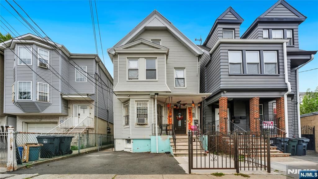 Photo of 250 4th Street, Newark, NJ 07107 (MLS # 25038413)