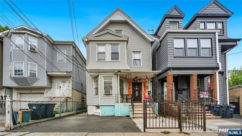 Photo of 250 4th Street, Newark, NJ 07107 (MLS # 25038413)