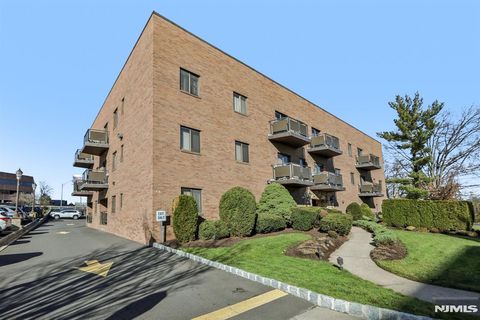 Photo of 279 Clark Street #A7, Hackensack, NJ 07601 (MLS # 25041881)