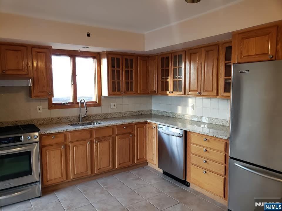 505 Fairview Terrace 2