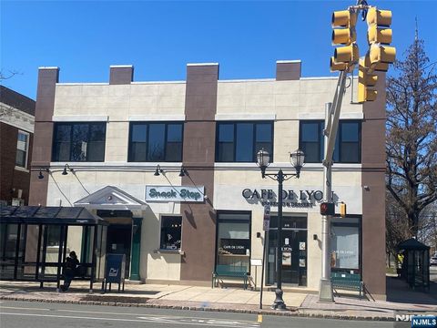 256 Leonia Avenue Leonia NJ 07605