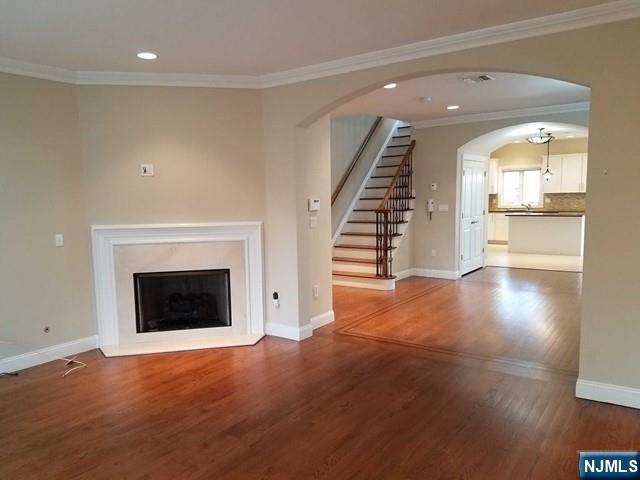 64 W Harwood Terrace B