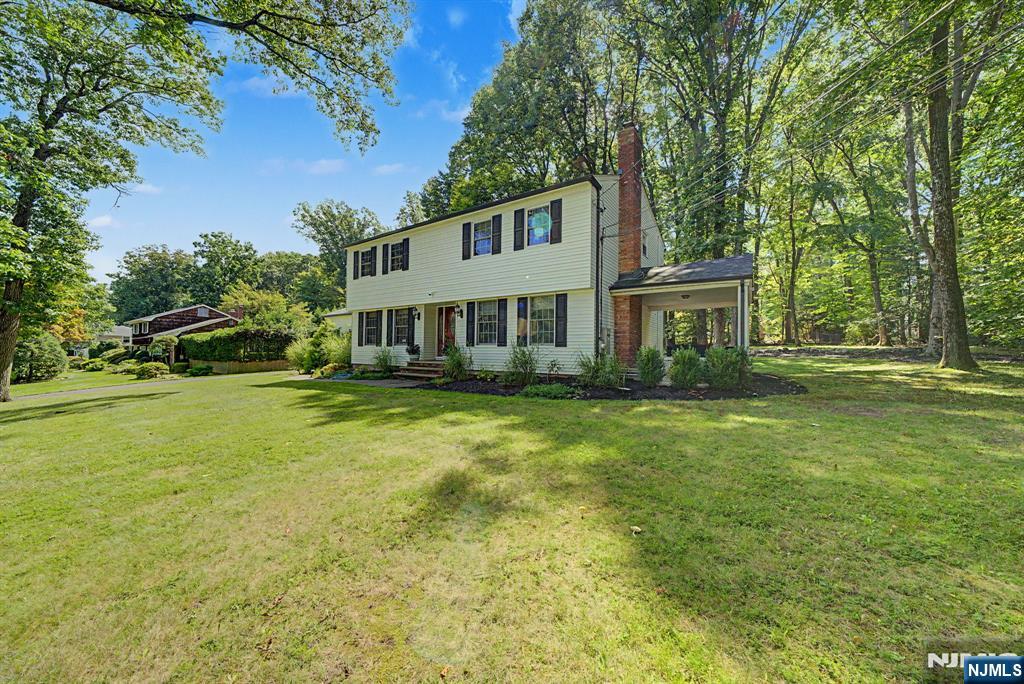 61 Heatherhill Lane
