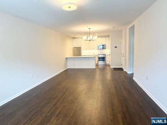 81 Grand Street 2B