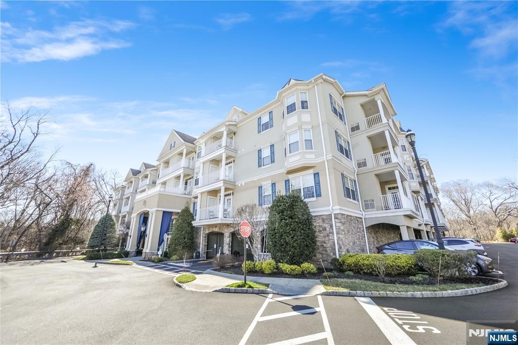 Property for Sale at 175 Rochelle Avenue 308, Rochelle Park, New Jersey - Bedrooms: 1 
Bathrooms: 2  - $439,000
