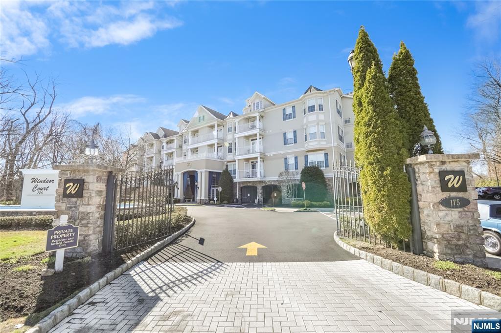 175 Rochelle Avenue 308