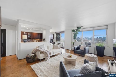 Photo of 6040 Boulevard East #23F, West New York, NJ 07093 (MLS # 26015143)