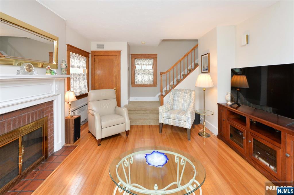 4-14 Morlot Avenue