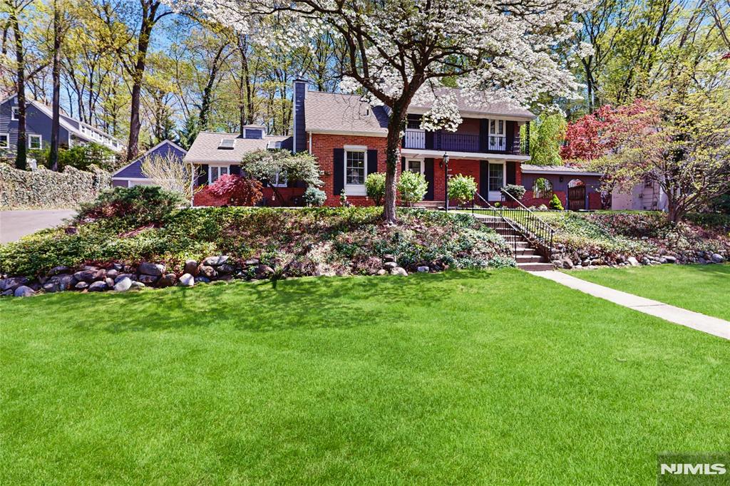 263 Standish Road