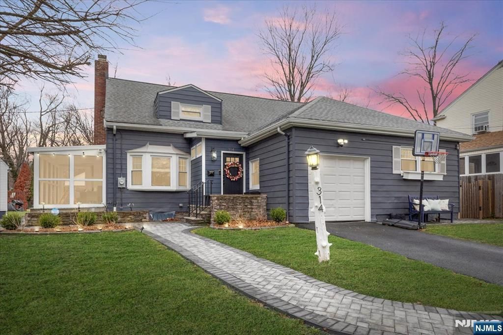 Photo of 314 Carteret Terrace, Orange, NJ 07050 (MLS # 26011844)