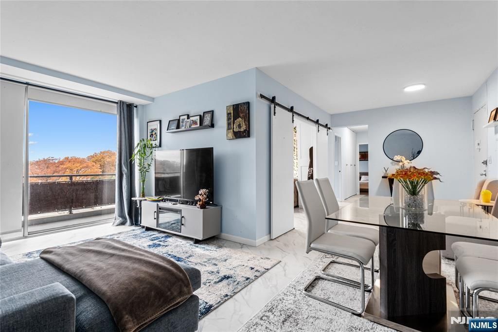 Photo of 4 Horizon Rd #1031, Fort Lee, NJ 07024 (MLS # 25040581)