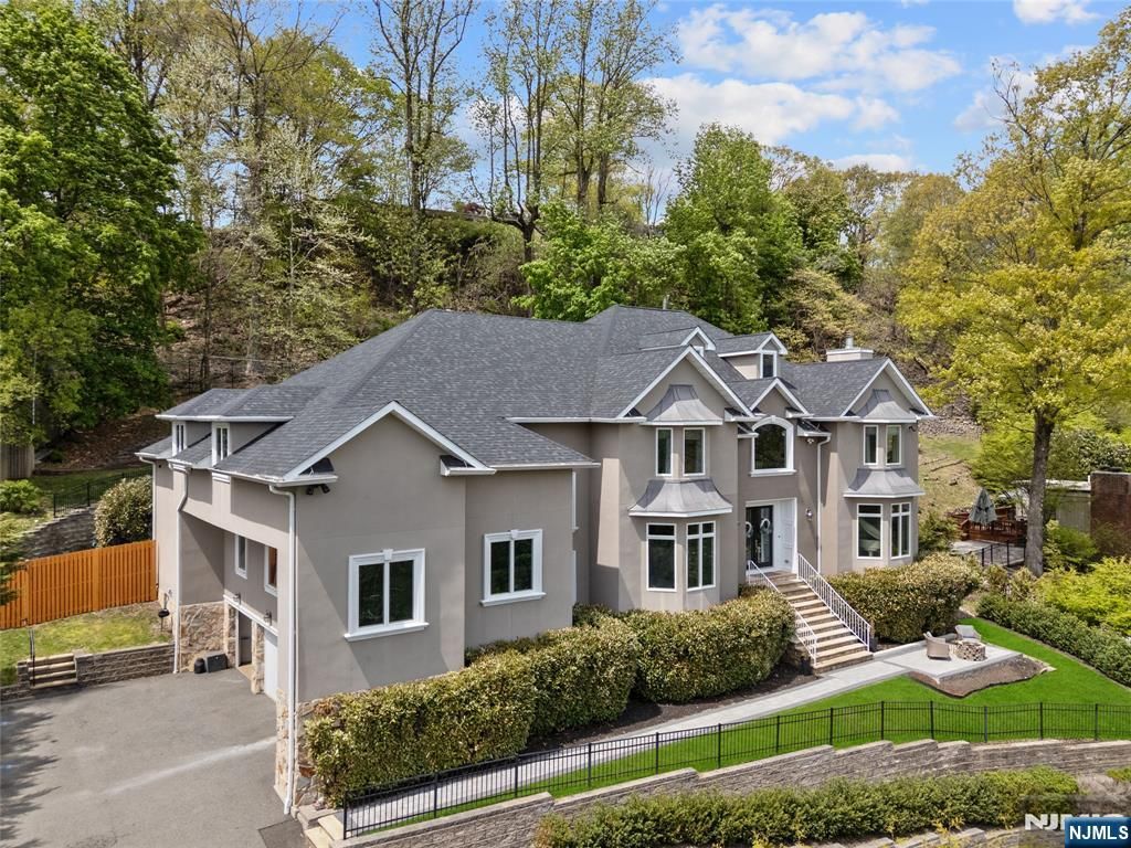 Photo of 228 Highland Avenue, Montclair, NJ 07043 (MLS # 26015337)