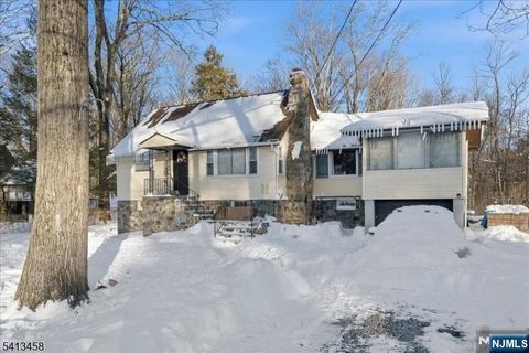 407 Diggles Place Vernon NJ 07422