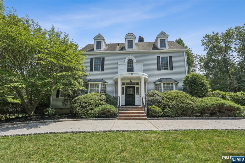 191 Hillside Avenue