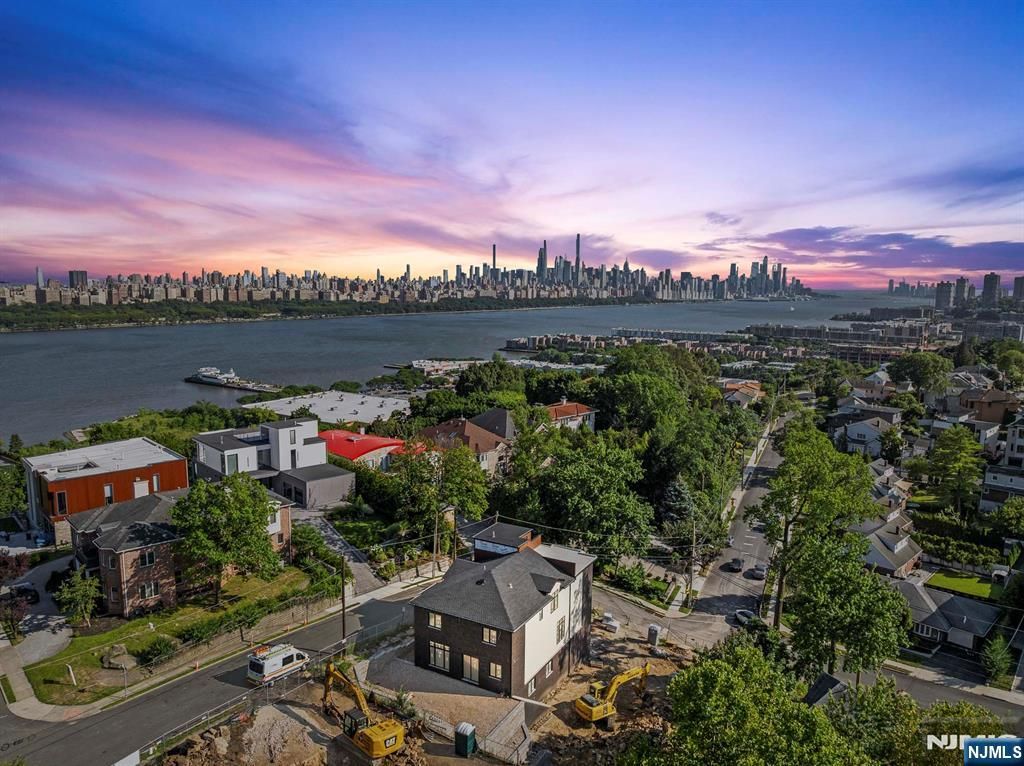 Photo of 61 Edgewater Road, Cliffside Park, NJ 07010 (MLS # 25025836)