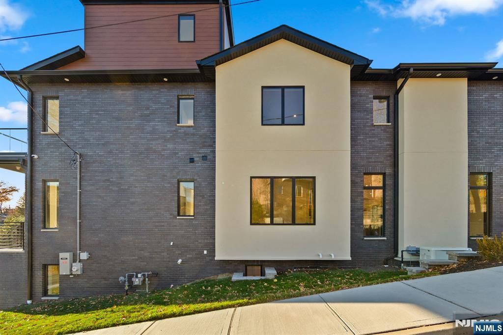 Photo of 61 Edgewater Road, Cliffside Park, NJ 07010 (MLS # 25025836)